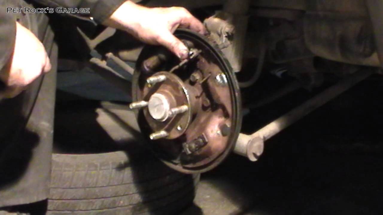 How To Fix, Rebuild & Service Seized Brake Drum - Ford Escort ZX2