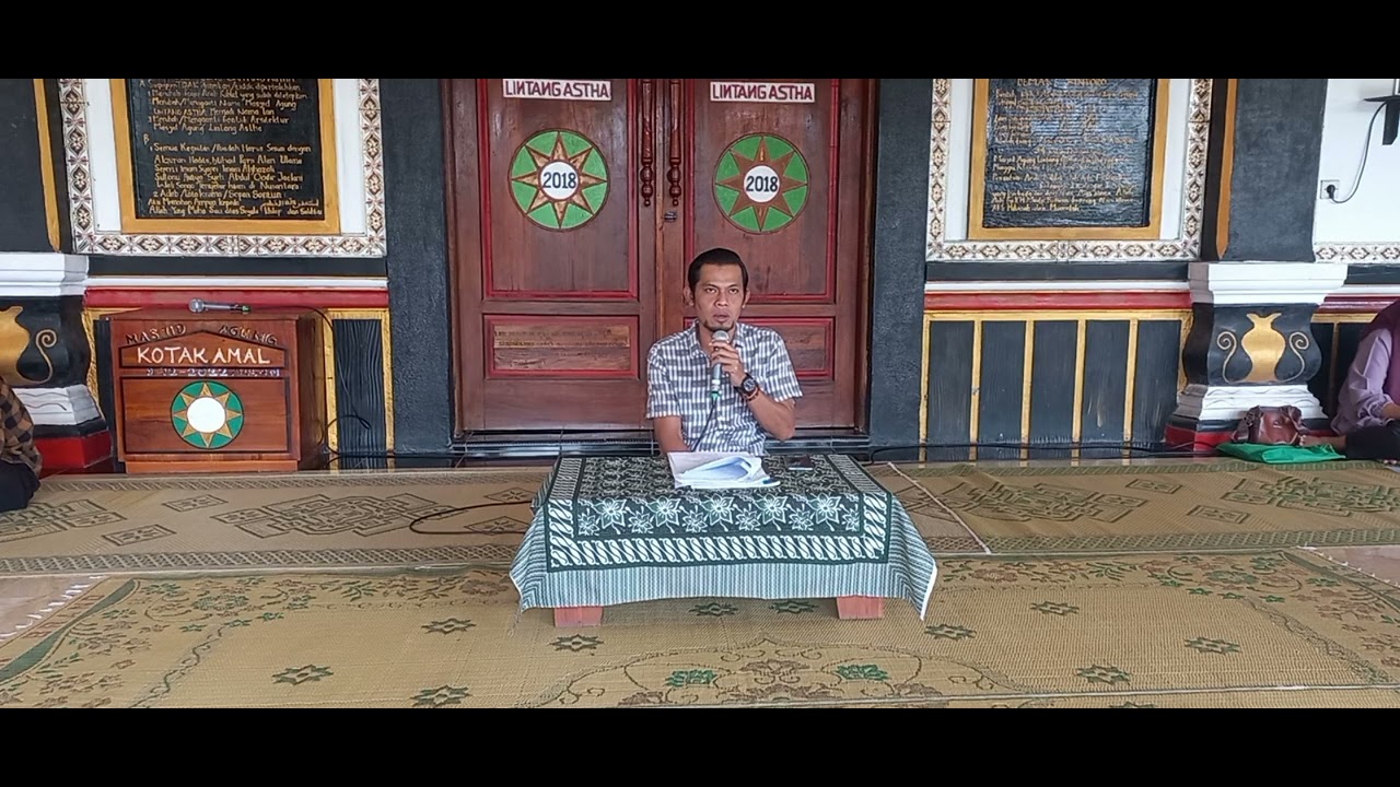 Bersholawat dan berdoa bersama sebelum bekerja dan beraktifitas lainnya. 