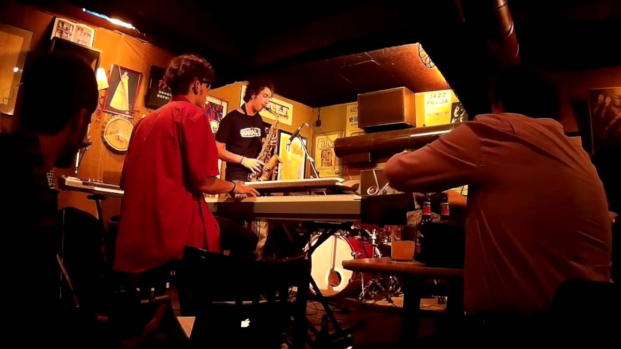 Ghass - Sin Chan, Auchan, Jackie Chan  - Jazz Filloa