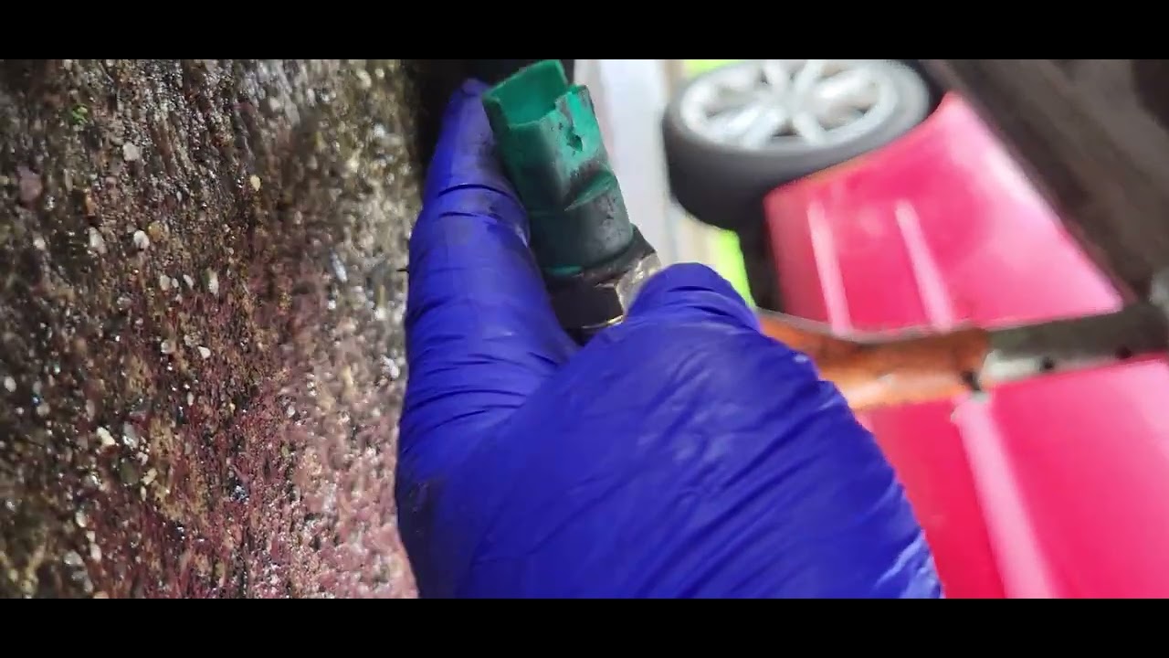 Nissan qasqhai 08 hydraulic release  burst 