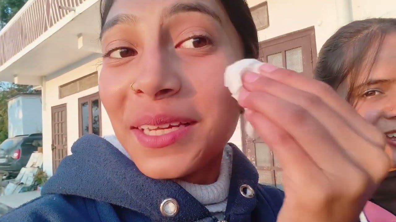 Aaj ke  funny vlog me face pe kuch aisa laga liya jo lagana galti thi  Reaction dekh  hasne lagenge 