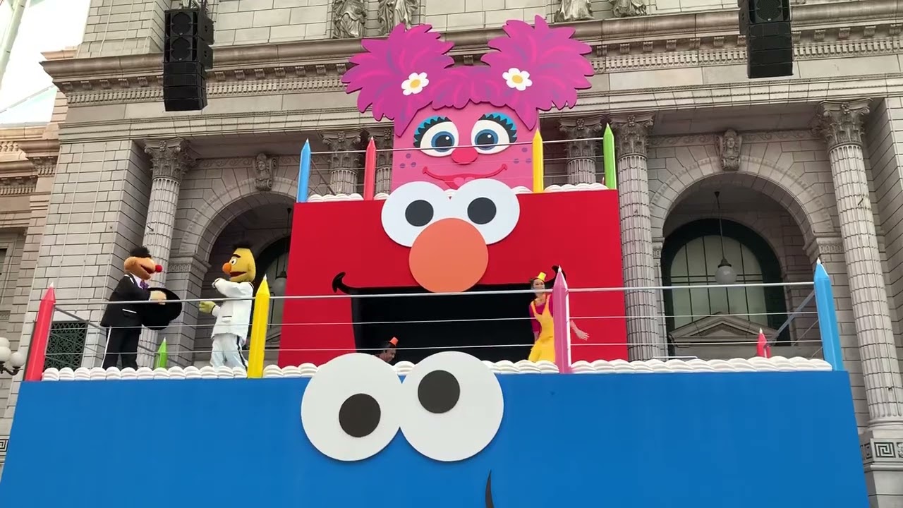 Universal Studios Singapore Sesame Street Big Birthday Blowout!