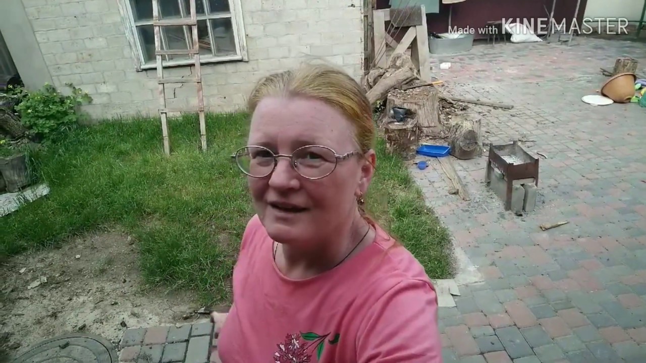 Наш двор 7 серия. Готовим скумбрию. Стрижем газон ручной газонокосилкой