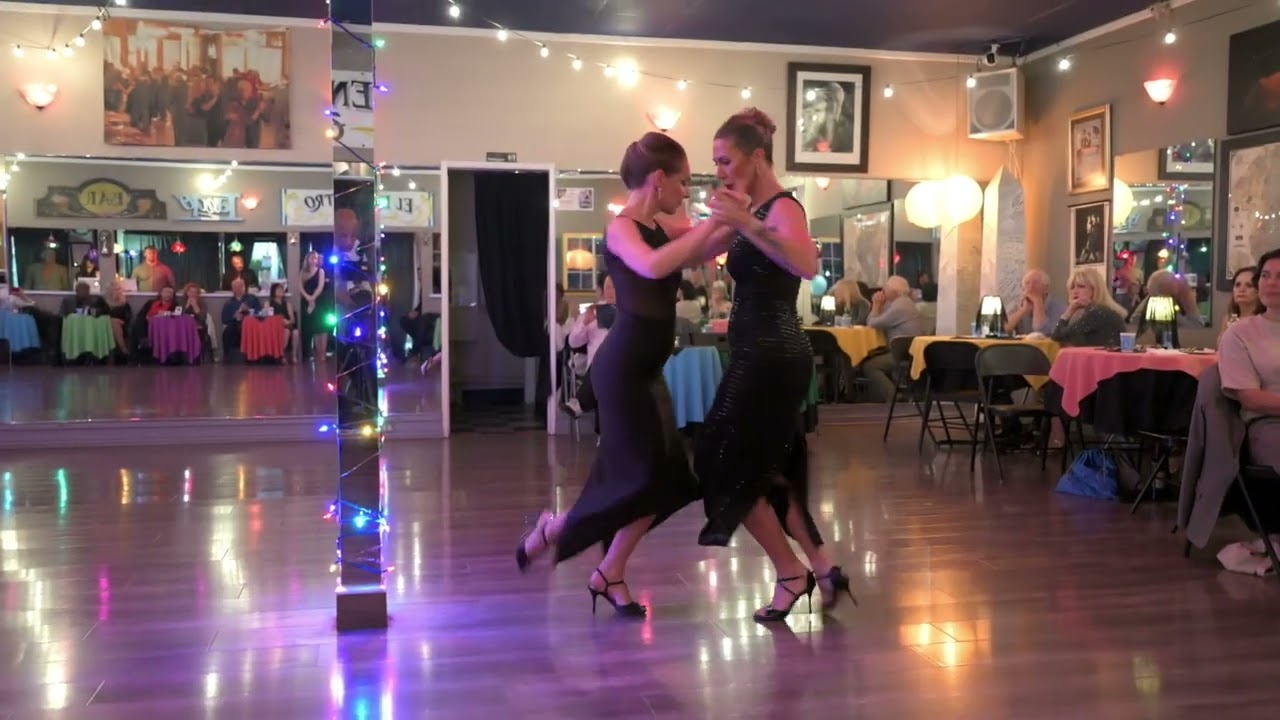 Magdalena Gutierrez and Lilana Chenlo at El Encuentro 3/4