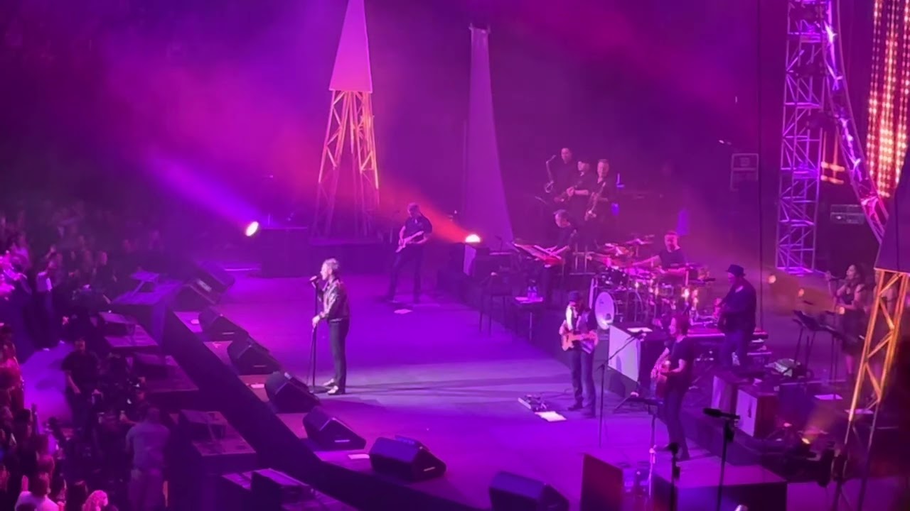 Robbie Williams Better Man - An Evening With Robbie Williams Rod Laver Arena Melbourne Vic. 1/5/22
