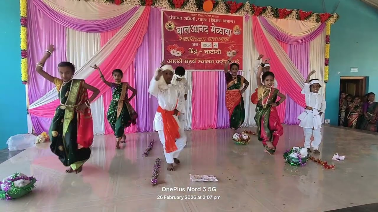 कुर्या चालल्या रानात