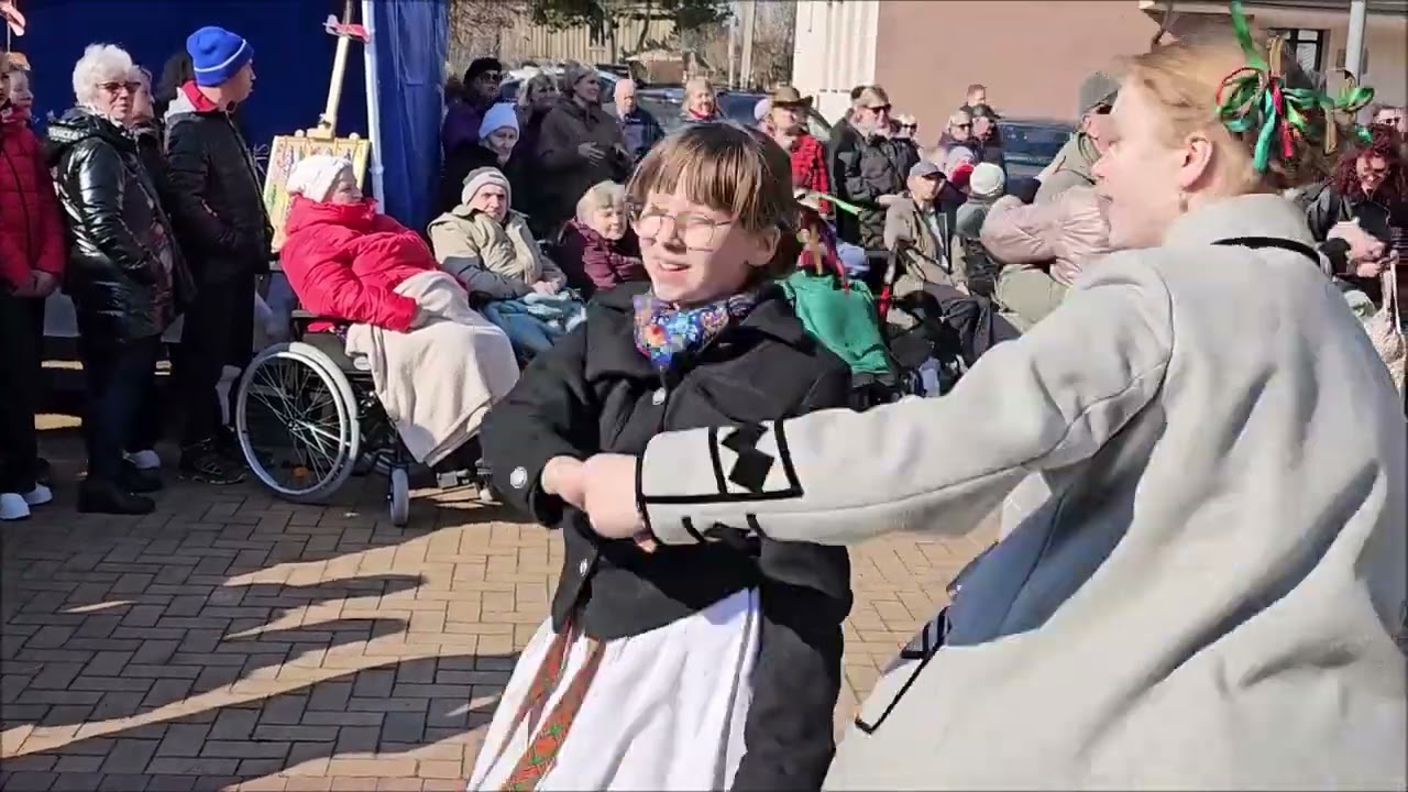 Kai tylus vakaras  ateina