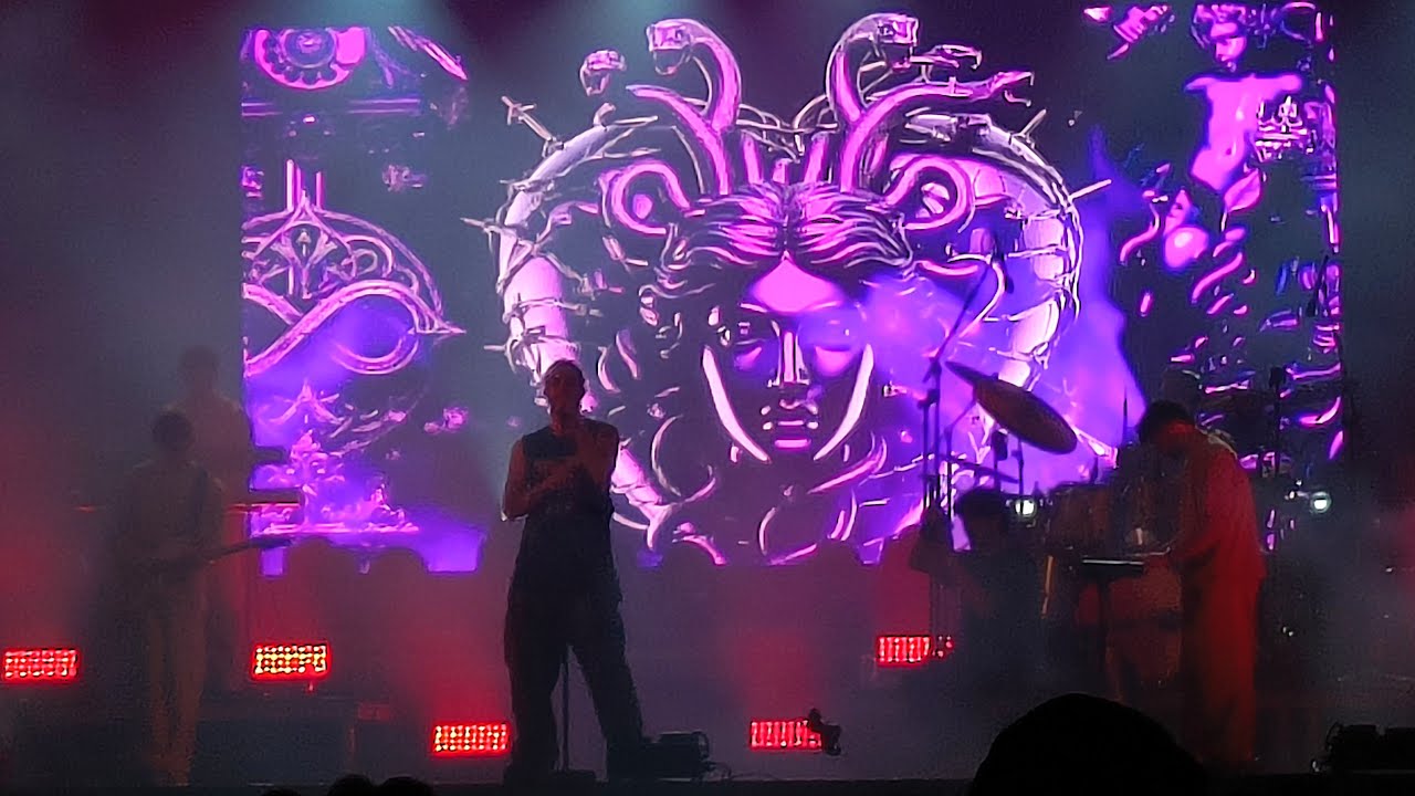 Syro - Castelo de Cartas (ao vivo) -  #live #concerto #concert #aovivo