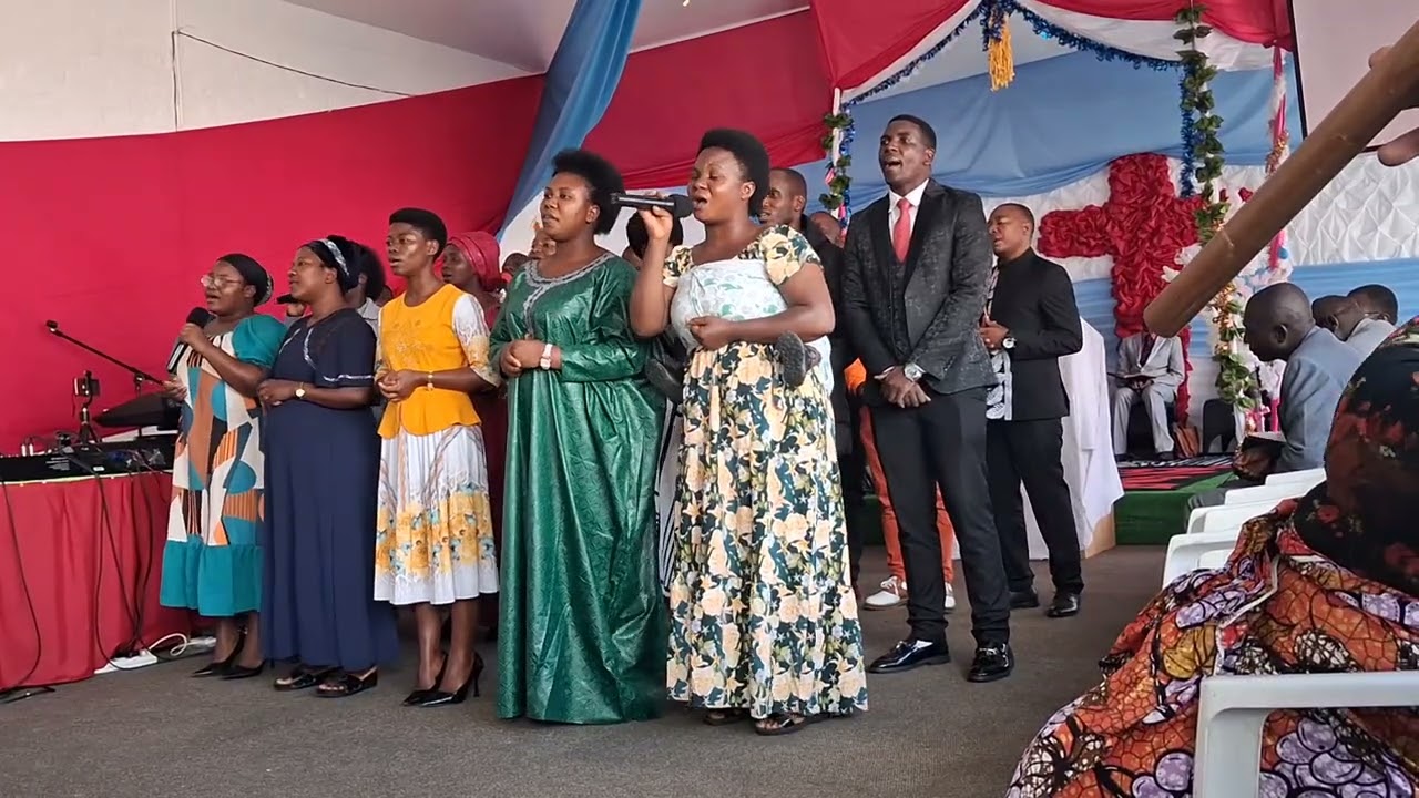 Umuntu niki ? by Eden choir 🎶 ❤️ 😍 