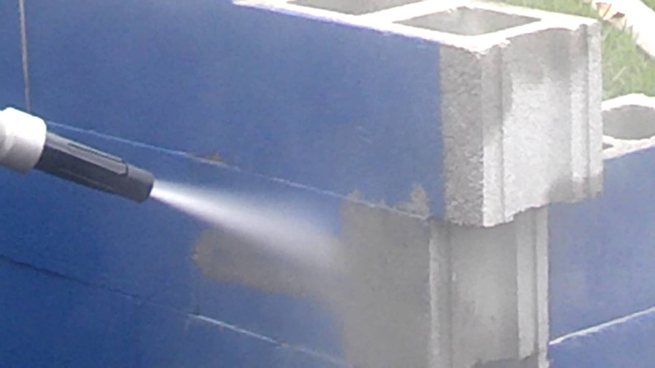 Paint removal demonstration with wet blaster