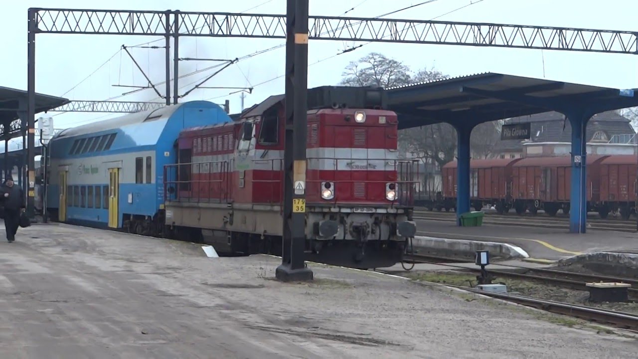 Pociąg Regio (Krzyż - Chojnice) z SP32-206 odjeżdża z Piły Gł&oacute;wnej