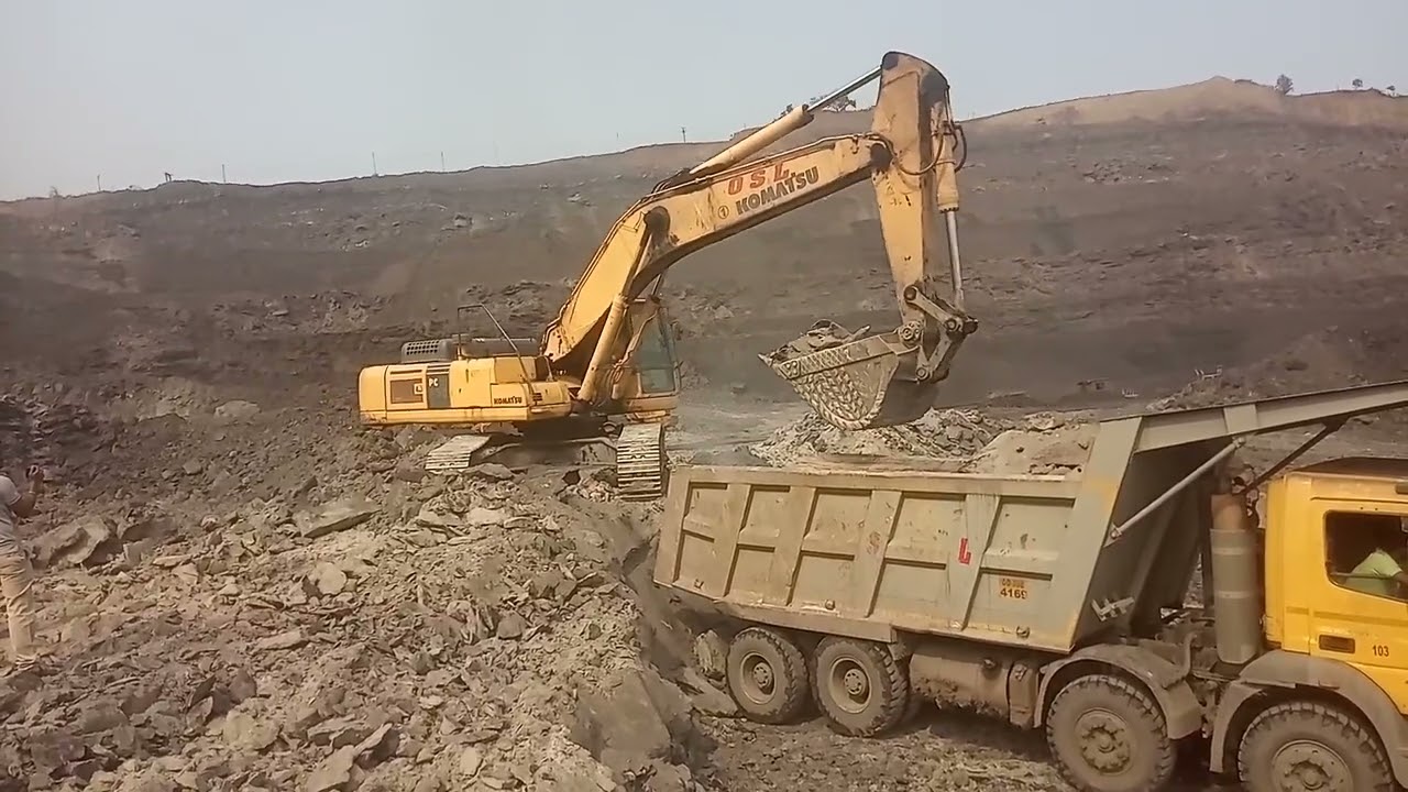 KOMATSU 450 EXCAVATOR