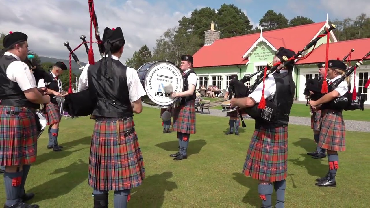 Highland Laddie & Nut Brown Maiden by Blairgowrie, Rattray & District Pipe Band in Braemar 2019