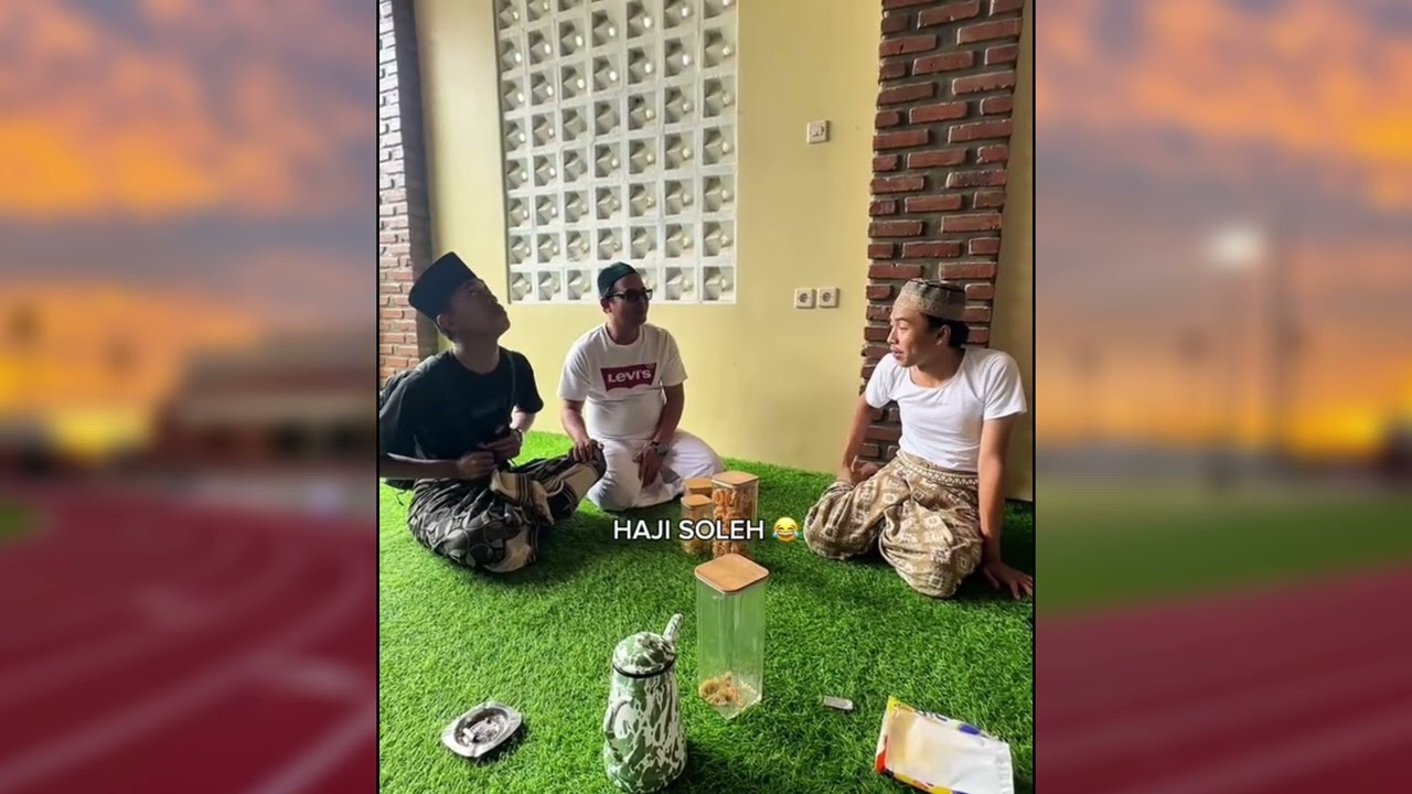 PERBEDAAN HAJI DENGDEK DAN HAJI SOLEH SAAT ADA SANTRI BARU 😂😂