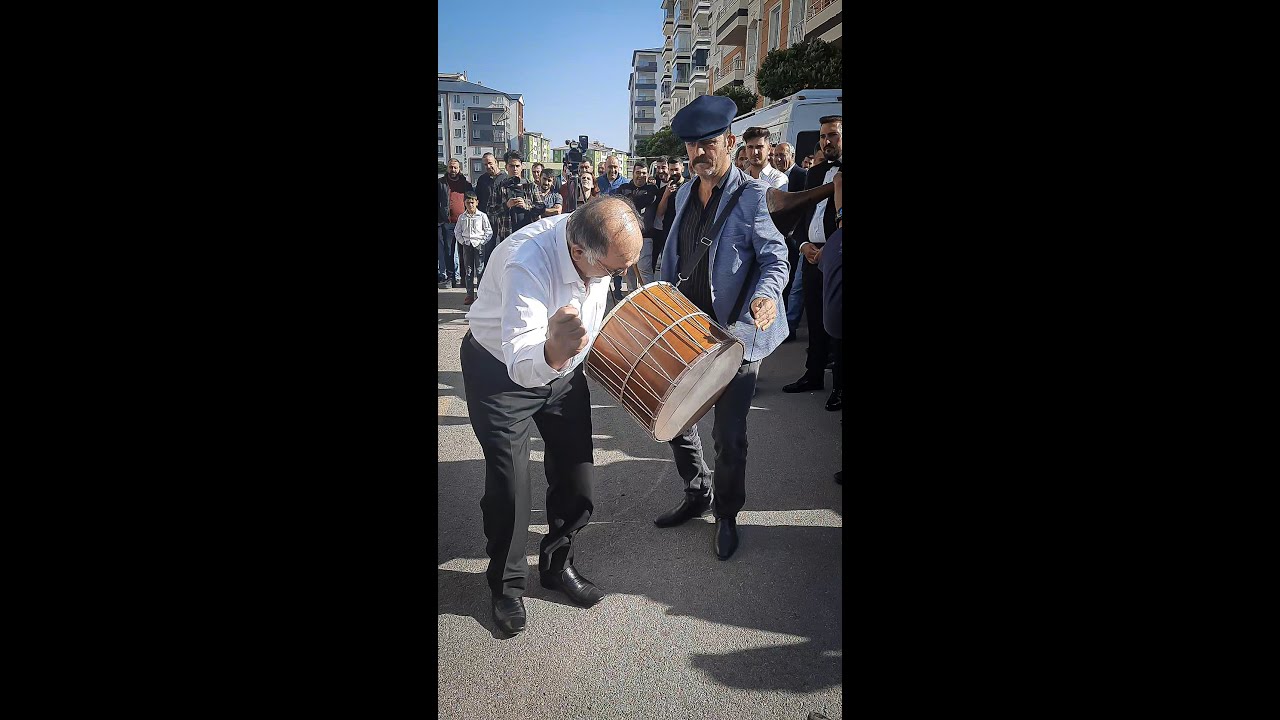 Çerkezin Ustası Sahnede - Erzurum Gelin Çıkarma (Davul Zurna)
