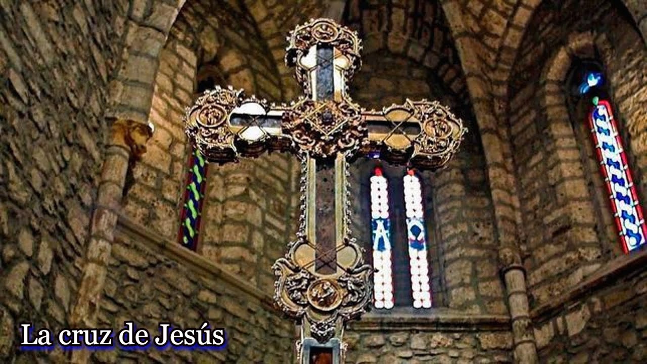 Aquí se encuentra una parte de la cruz de Jesucristo (Monasterio Santo Toribio de Liébana, España)