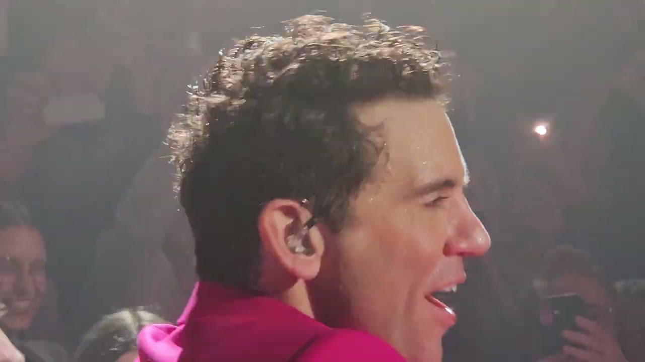 Mika disappeared. 20-2-2026 Forest National/Vorst Nationaal Big girl.