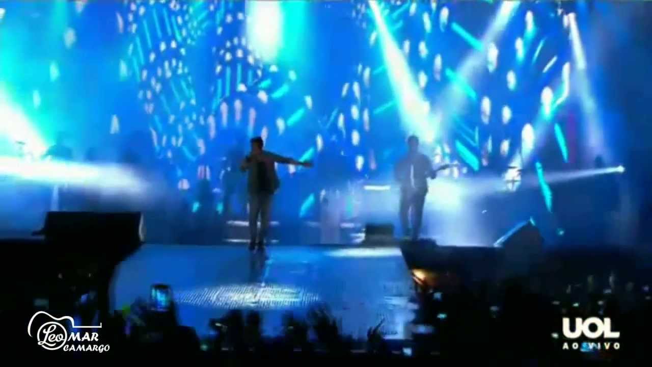 Jorge e Mateus - Paz e Amor (ABERTURA DO SHOW NO CALDAS COUNTRY 2013)