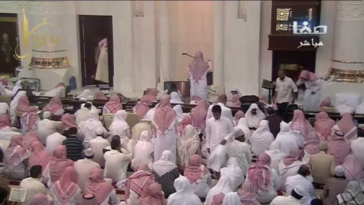 من جامع الراجحي بمكة المكرمة أذان العشاء الأربعاء 25 رمضان 1435 للمؤذن حمد الدغريري