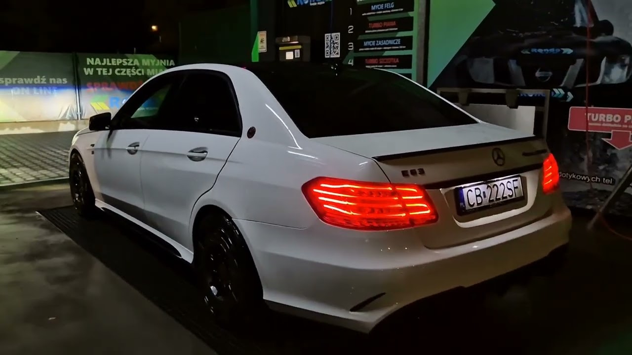 Mercedes Klasa E63 [Brabus] style W212 333km