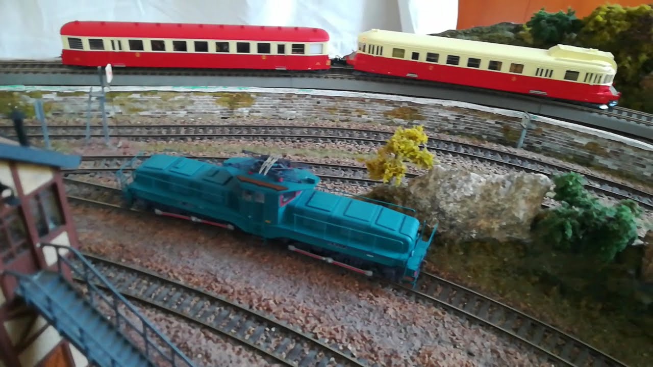 autorail VH Iroquois de Mistral Trains et CC-1100 Mille-pattes