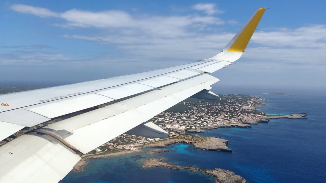 10.05.2023 Landing at  Menorca Airport (MAH)