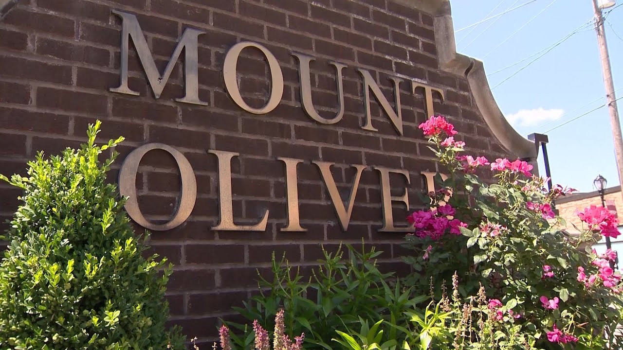 Ask Kelly: The independence of Mount Oliver