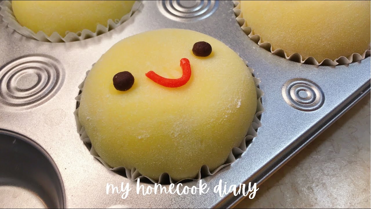 圆圆月儿雪媚娘，做个伪冰皮月饼，祝你中秋快乐，月圆人团圆 | Chubby snowball mochi, wishing you a blessed mid-autumn day
