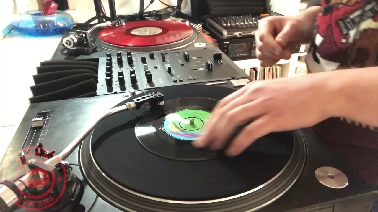 ADAMBYTHEWAY 01 - MERRY KWIK MIX