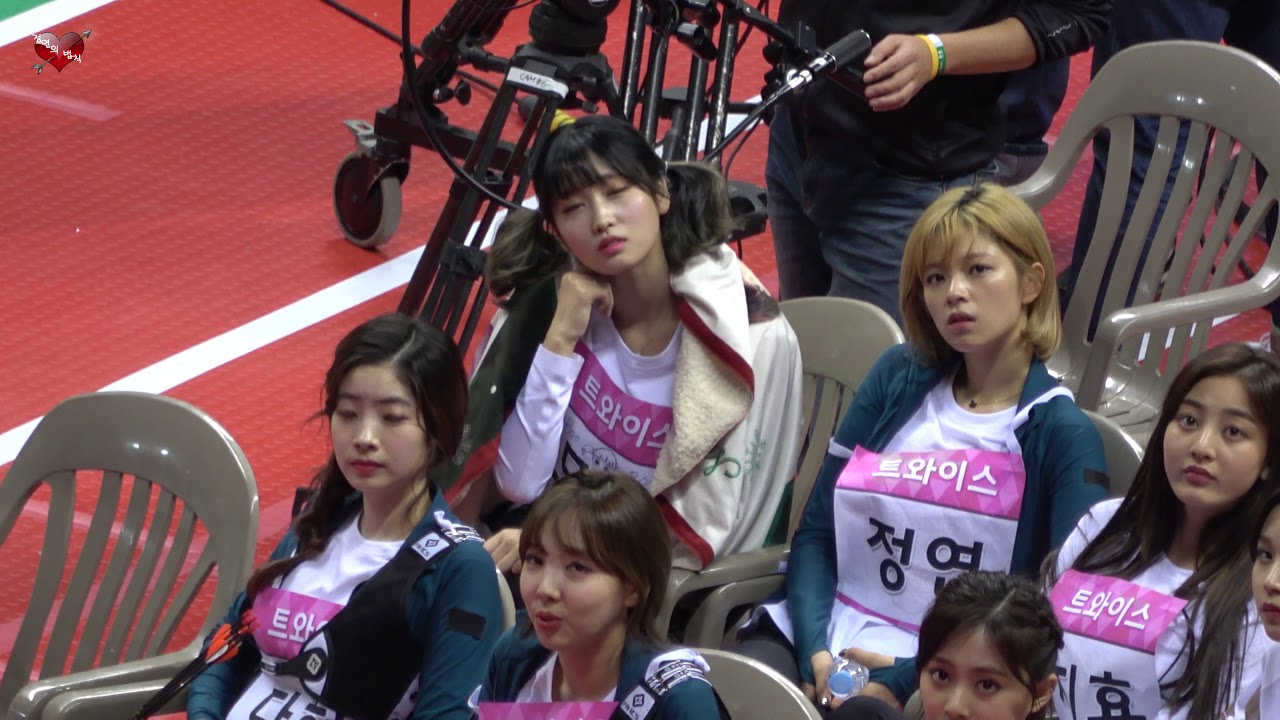 180115 아육대 양궁 대기석 룸메즈♡