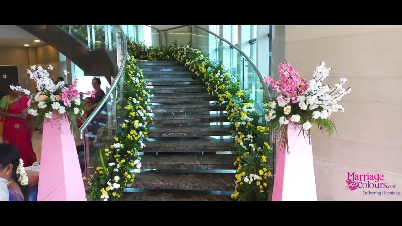 Inspiring Wedding and Reception Decor | Sree Varaaham Hall, Koyambedu, Chennai