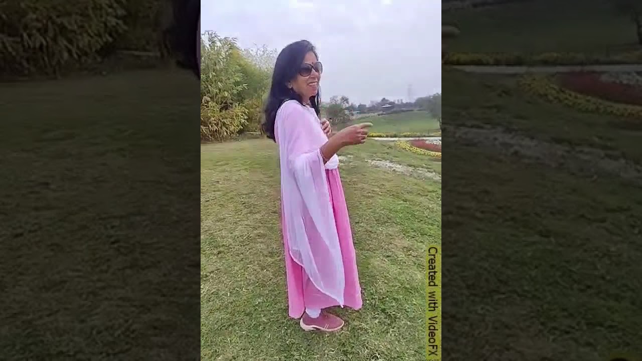 Akele mein Apne hi yad aate hain. 