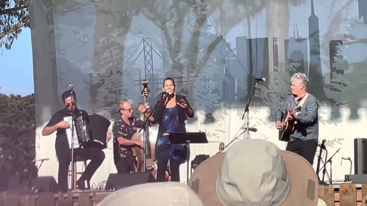 Rhiannon Giddens, American Tune (with altered “Mayflower” verse by P. Simon)