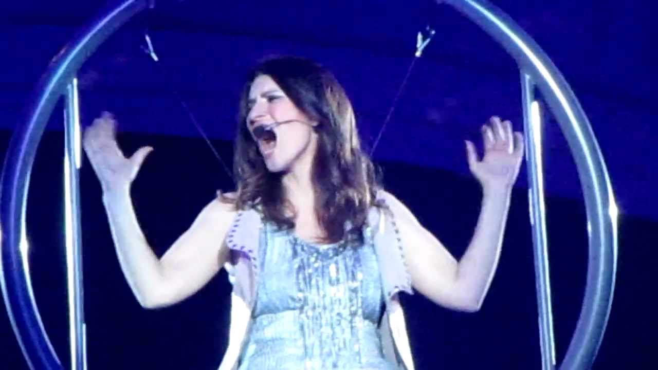 Laura Pausini Live Assago - Invece No - 22.12.2011 - by Galante