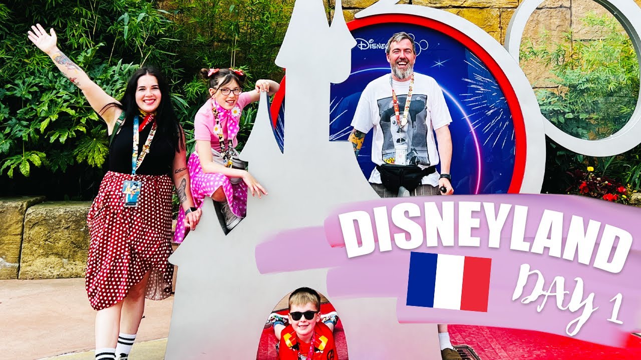 DISNEYLAND PARIS VLOG DAY 1 (AUGUST) 2023 | Hotel Cheyenne/Small World/Casa de Coco & MORE