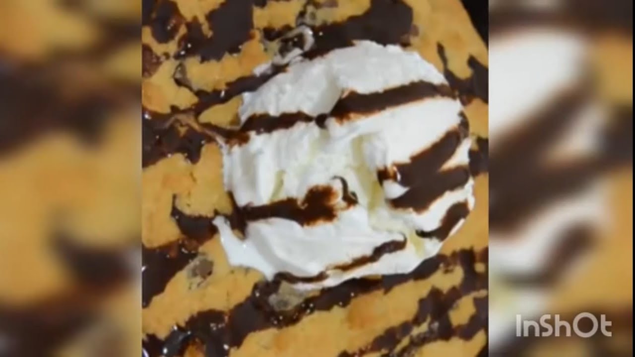 easy homemade chocolatechip cookie skillet recipe/how to make restaurant style skillet with icecream