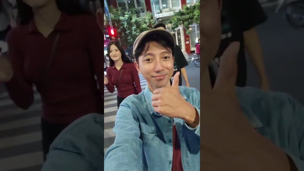 Jalan-Jalan di JL Tunjungan Surabaya