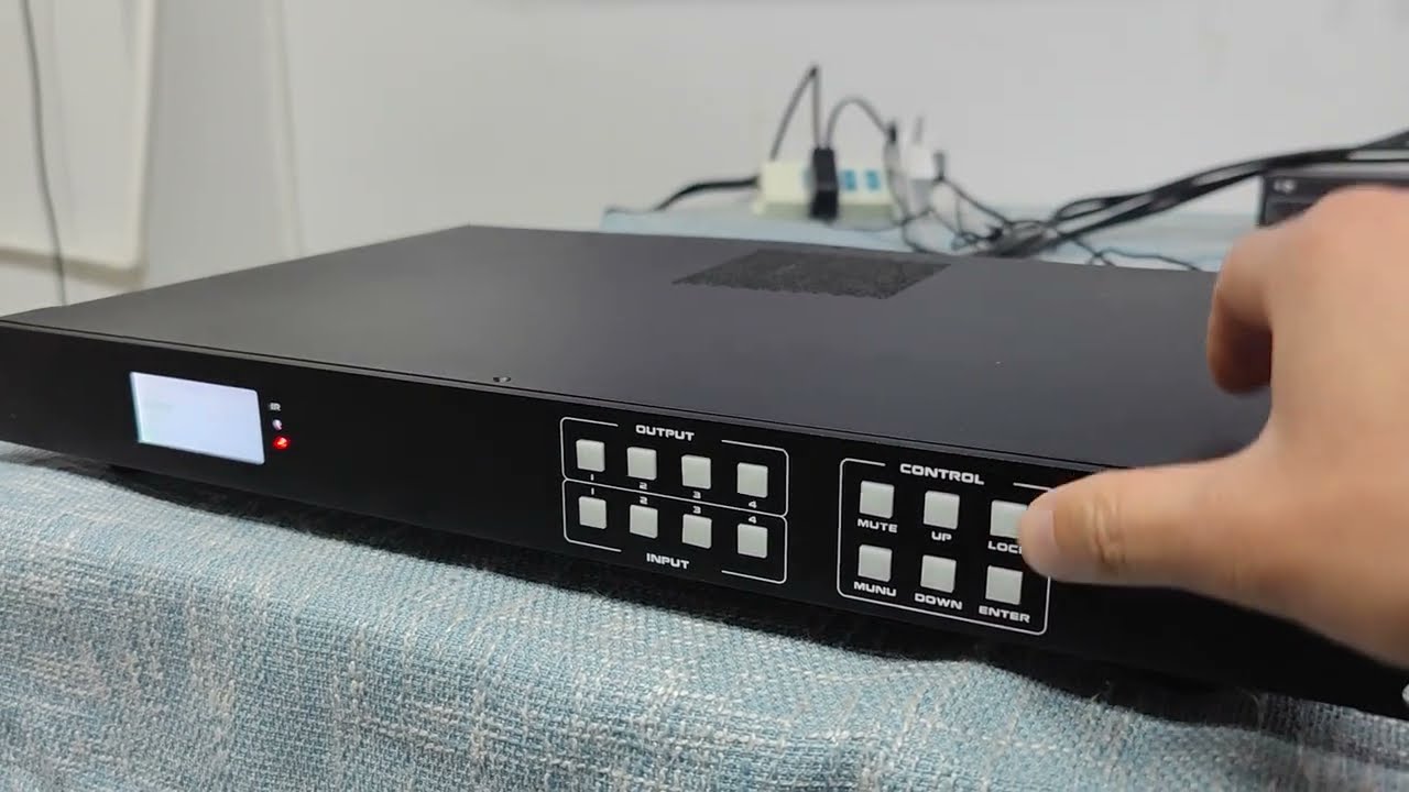 4x4 Seamless Matrix swither with Video Wall and quad-view functions