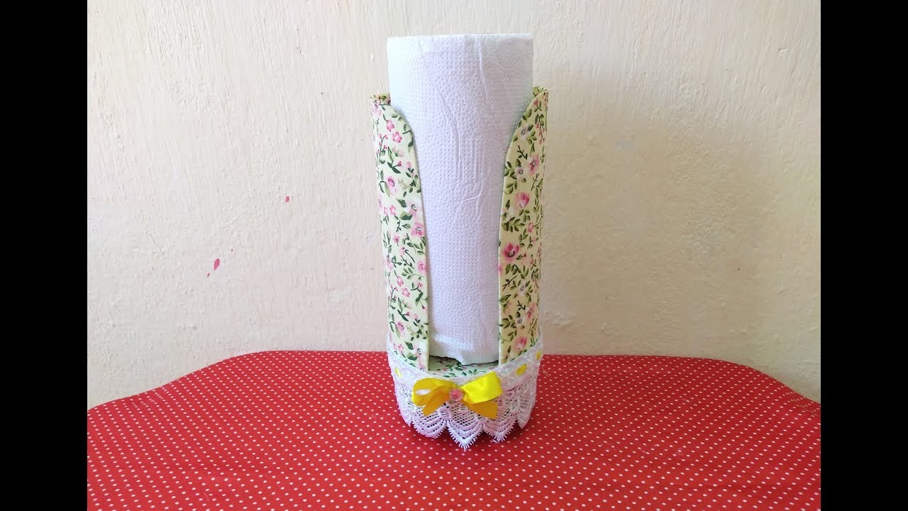 Porta papel toalha com garrafa pet e tecido