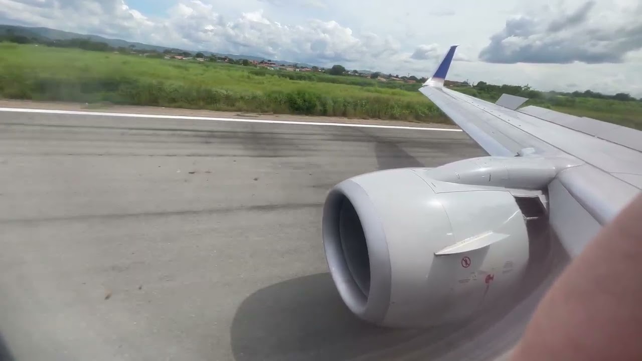 Aterrizaje 737-800 copa airlines en Valencia (SVVA)