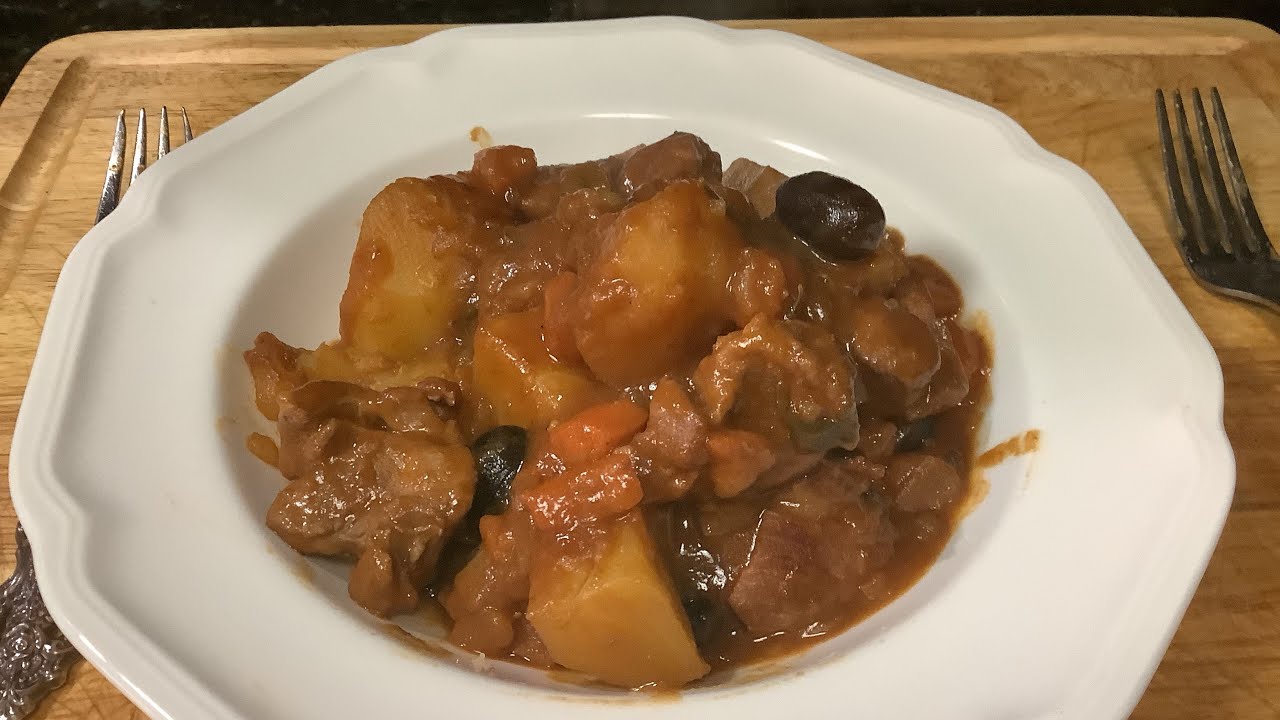 Veal Stew with Potatoes Italian Style! Spezzatino di Vitello con Patate!