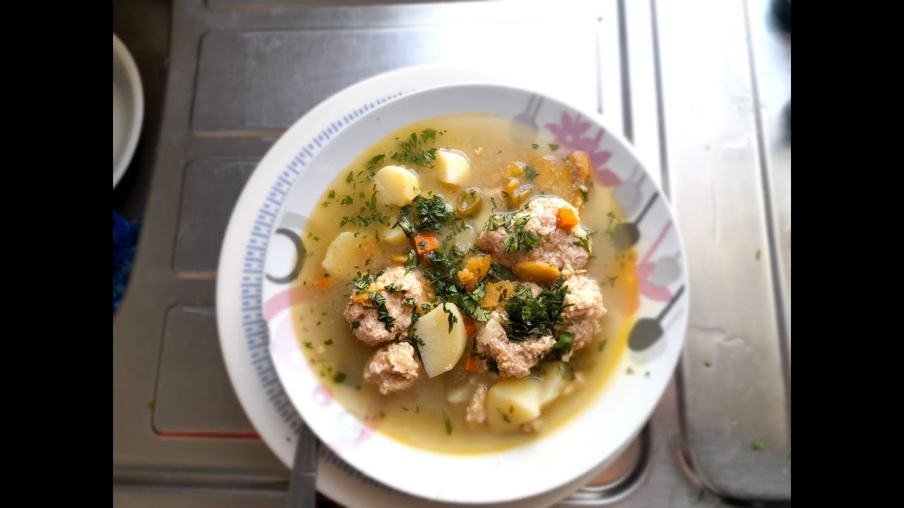 SOPA DE PLATANO  CON ALBONDIGA / SOPA FACIL /ALMUERZO SENCILLO /FACIL DE HACER