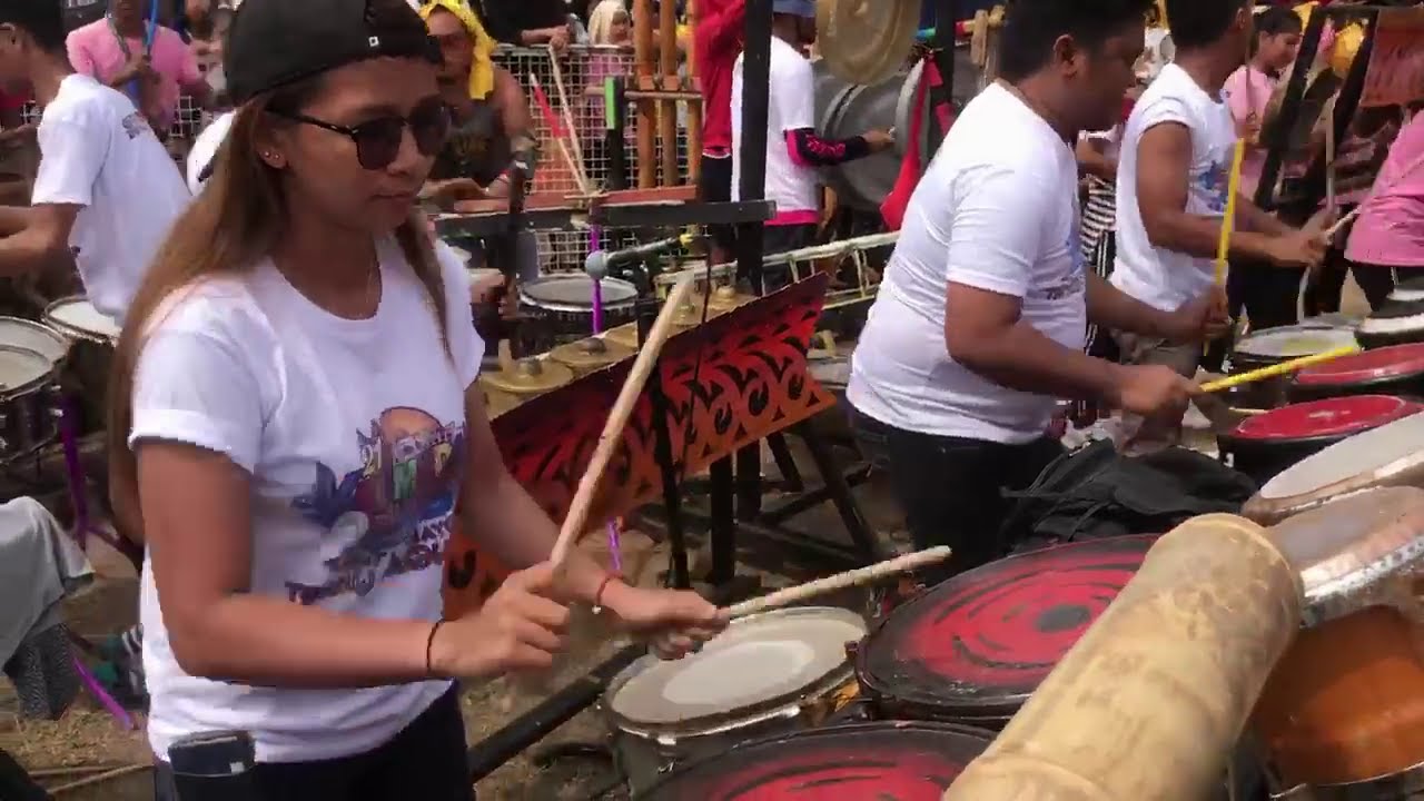 KALIMUDAN 2019 - LAMBAYON NHS Musicians ft. Beautiful Lady Drummer