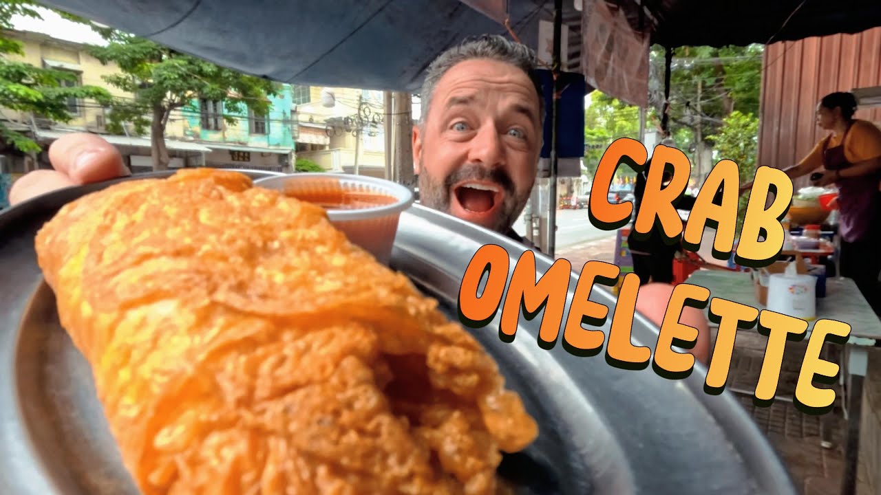 EATING THE FAMOUS THAI CRAB OMELETTE IN THE STREETS OF THAILAND!
