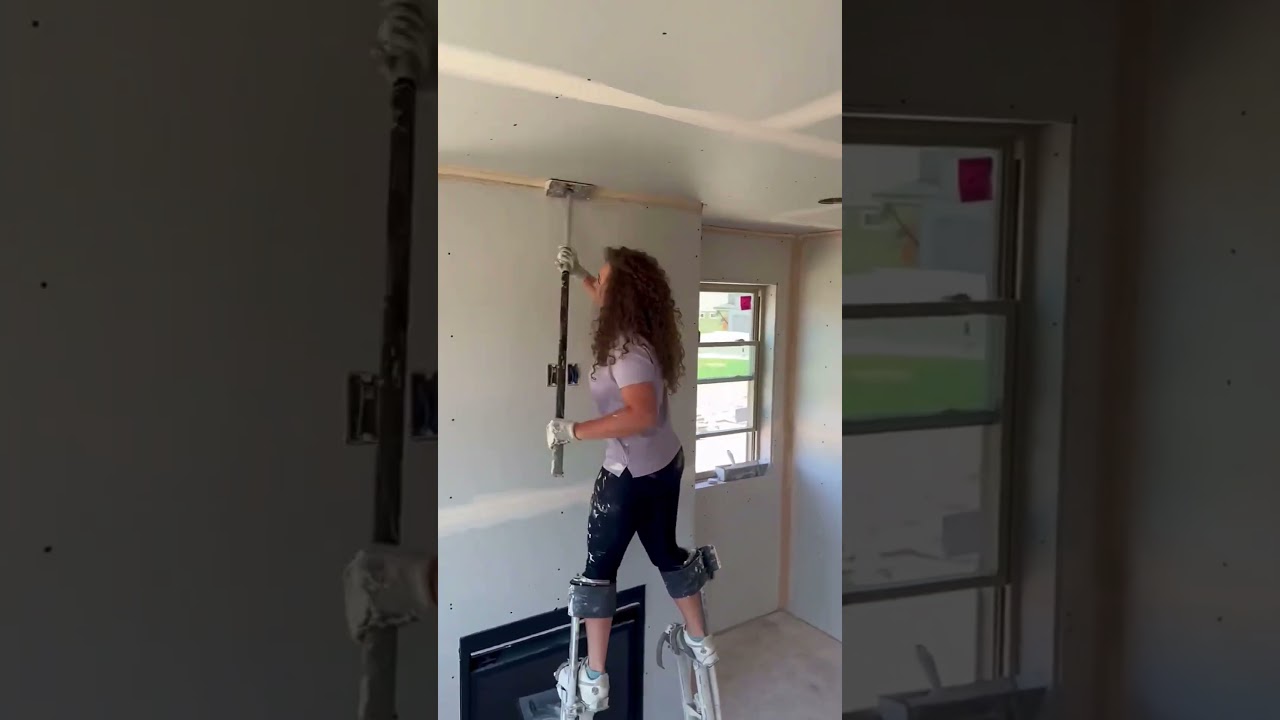 Amazing Use of Stilt Walker #stiltwalker #construction #engineering