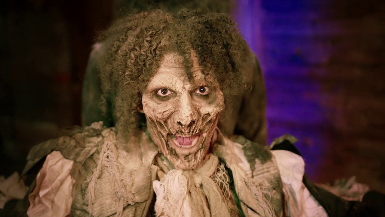 THE SANDERSON SISTERS (featuring Heath Saunders)