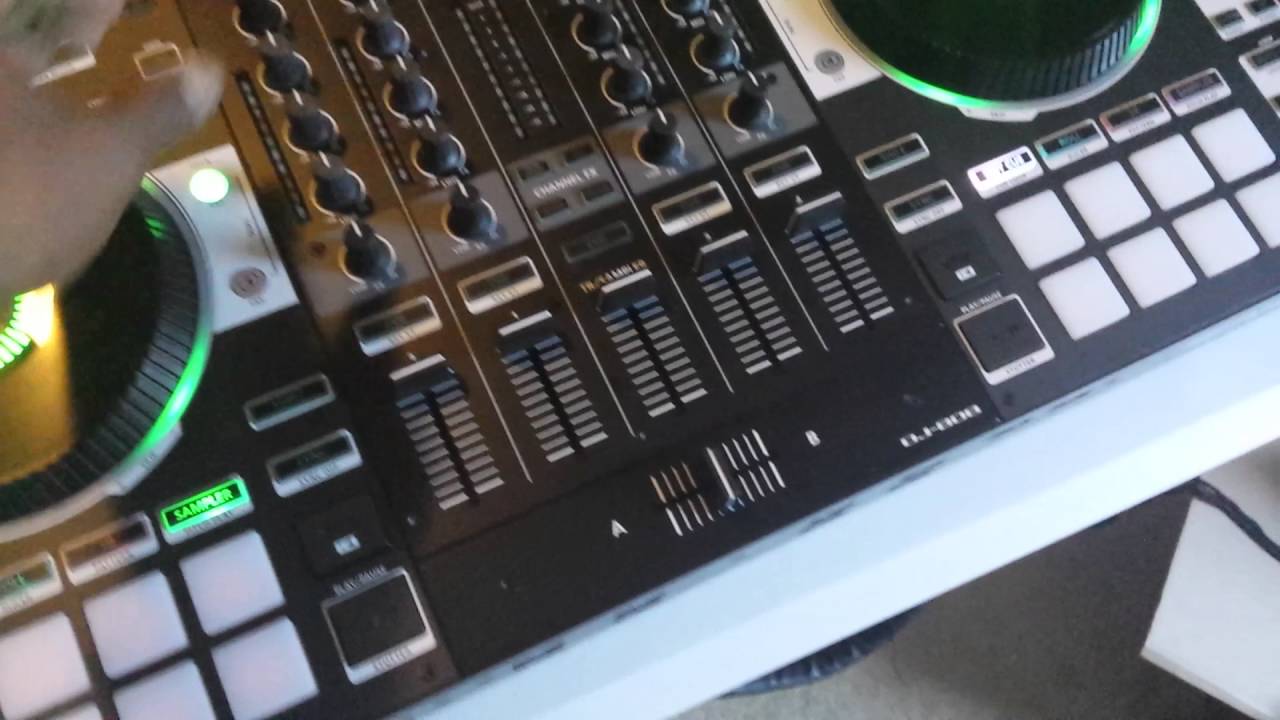 Roland dj 808 review