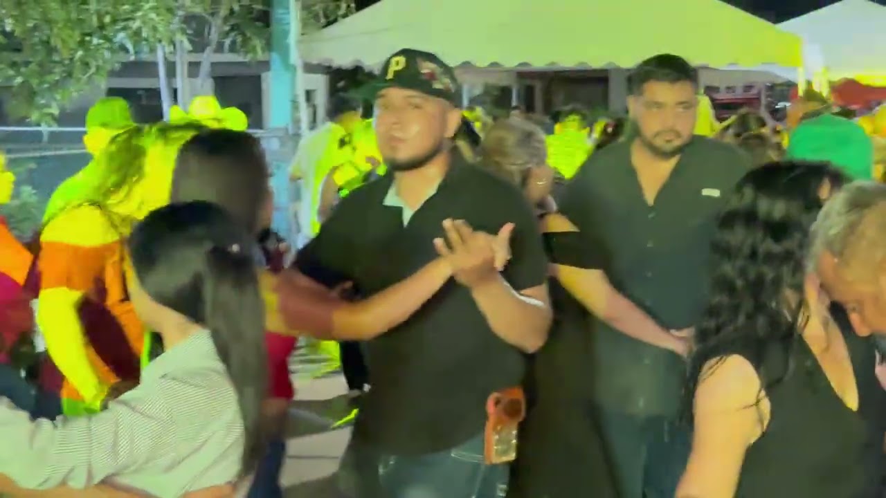 CALLE 23 - GRUPO ENAMORADO DE ÁNGEL JIMÉNEZ - EN VIVO