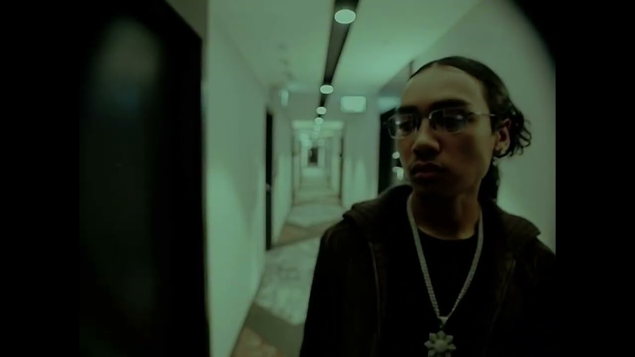 Pino - Knockin' (Lyric Visualizer)