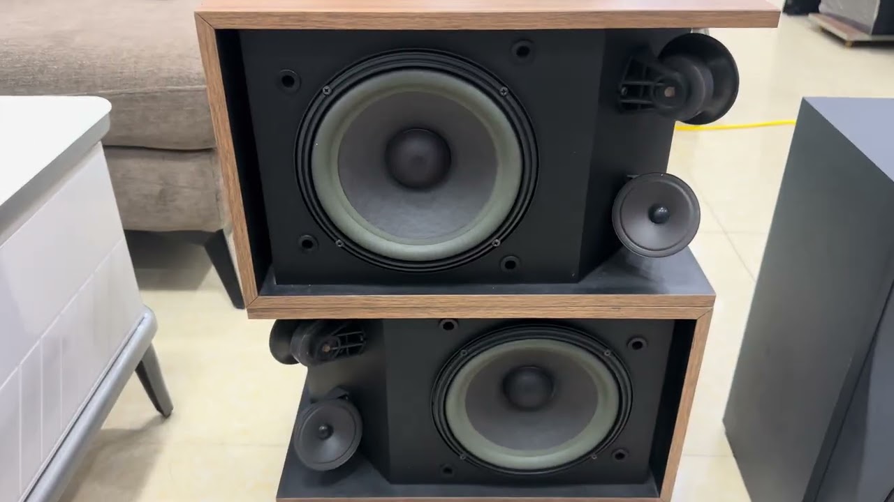 Loa bose 301seri iii (giá 12trieu6).lbl monitor 4208 (giá 4trieu2).lh zalo 0766388887